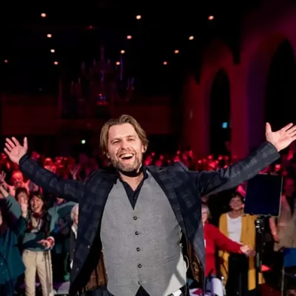 unity-singing-bert-van-de-wetering.webp